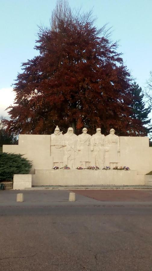 Gite Cis And Co Verdun-sur-Meuse Eksteriør bilde